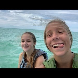 Meet your Posher, Tori